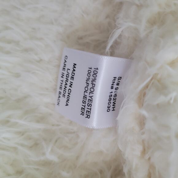 Love Tree White Fluffy Cropped Sweater Women’s Size L | Soft Shag Crewneck - Picture 5 of 9